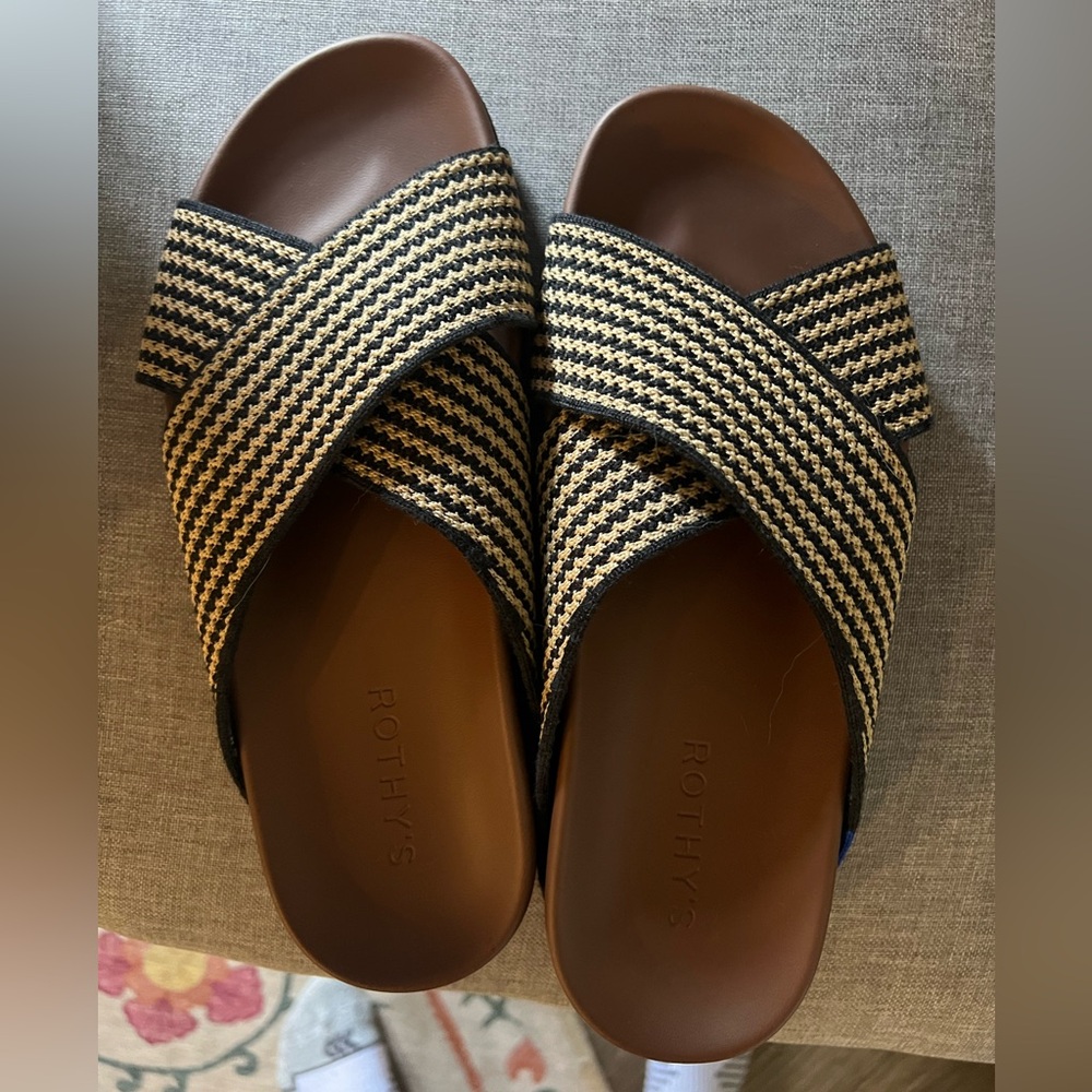 Rothy’s slides